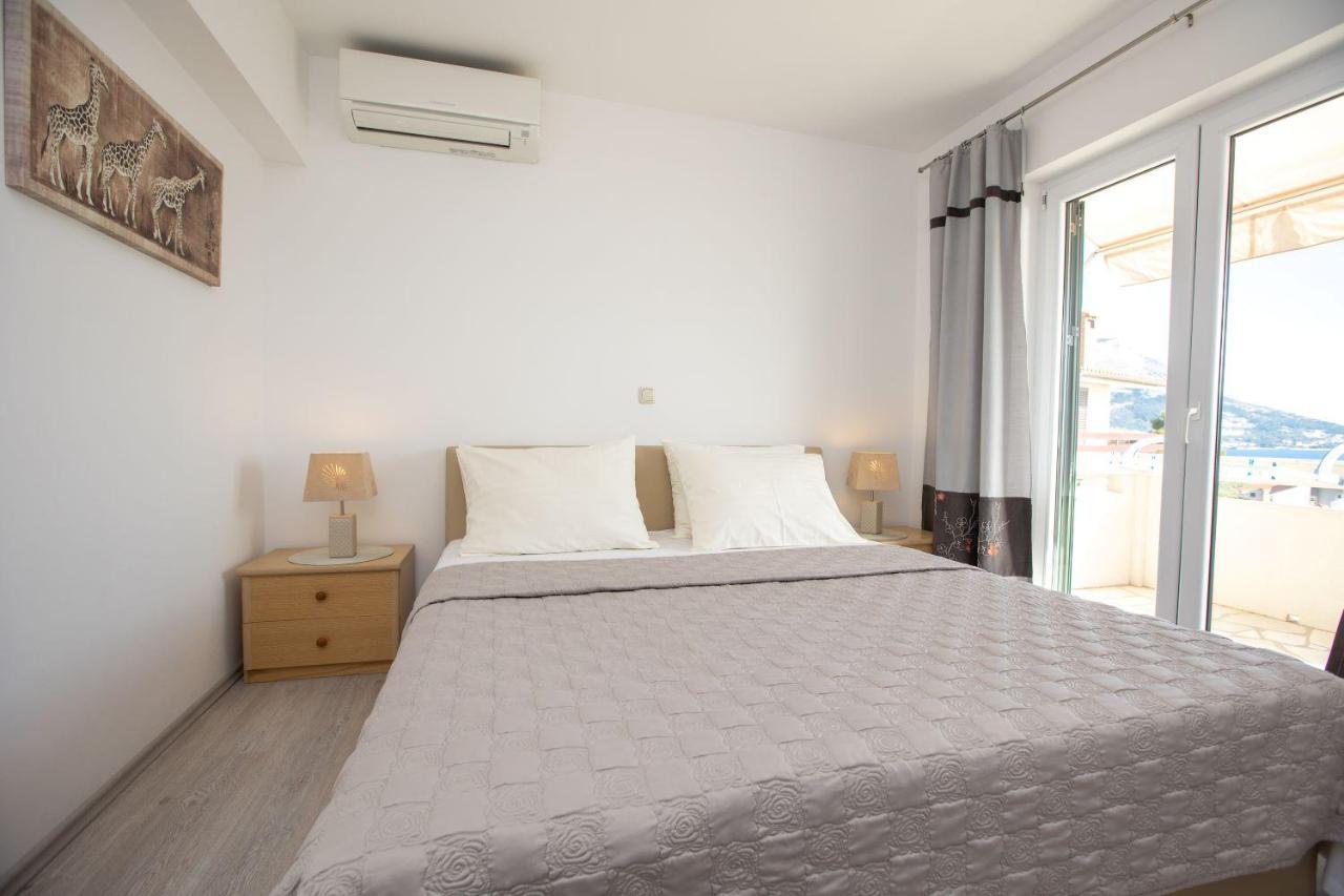 Apartments Mosor Omiš Esterno foto