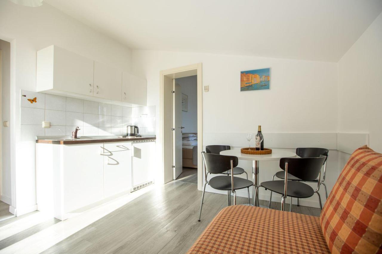 Apartments Mosor Omiš Esterno foto